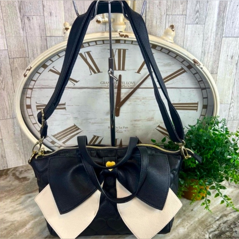 Betsy Johnson Black & White Big Bow Bag #beetleguise